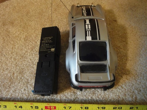 Vintage R/C, Radio Control Porsche 930 Turbo. Shell Gas, Firestone tires. Works! - Picture 4 of 5