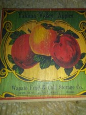  YAKIMA VALLEY APPLES -  Wapato Fruit Co. Wood sign 