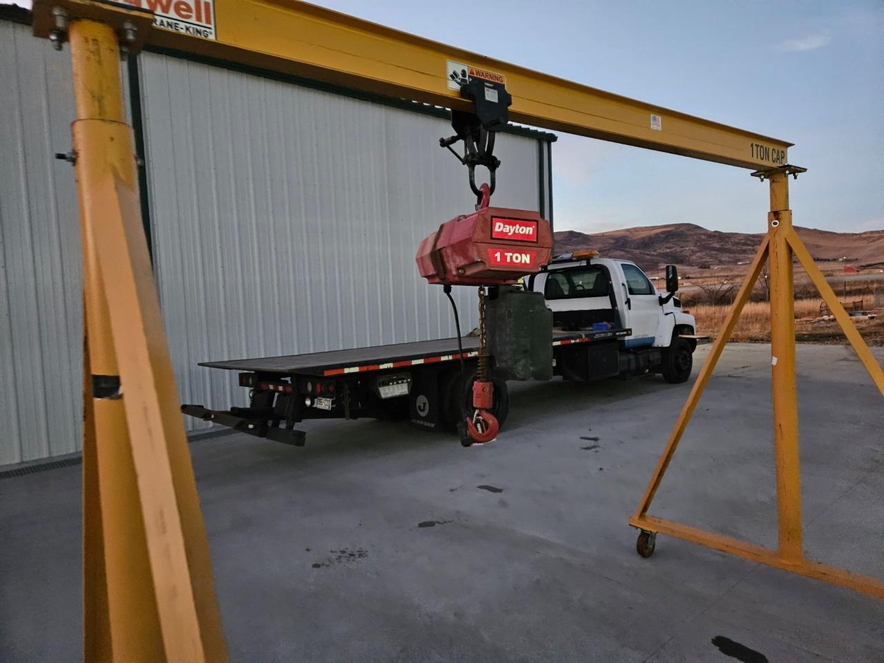 Caldwell K90112/10 Rolling Gantry Crane 1 Ton, Dayton 2GXH3A Chain