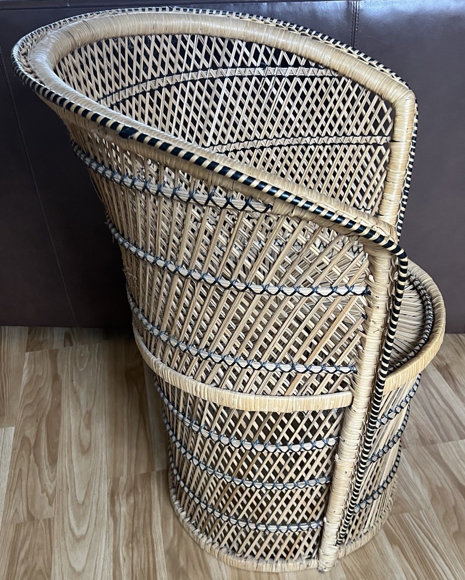 VTG  Bohemian Woven Rattan Wicker Short Back Peacock Fan Barrel Accent Chair 30"