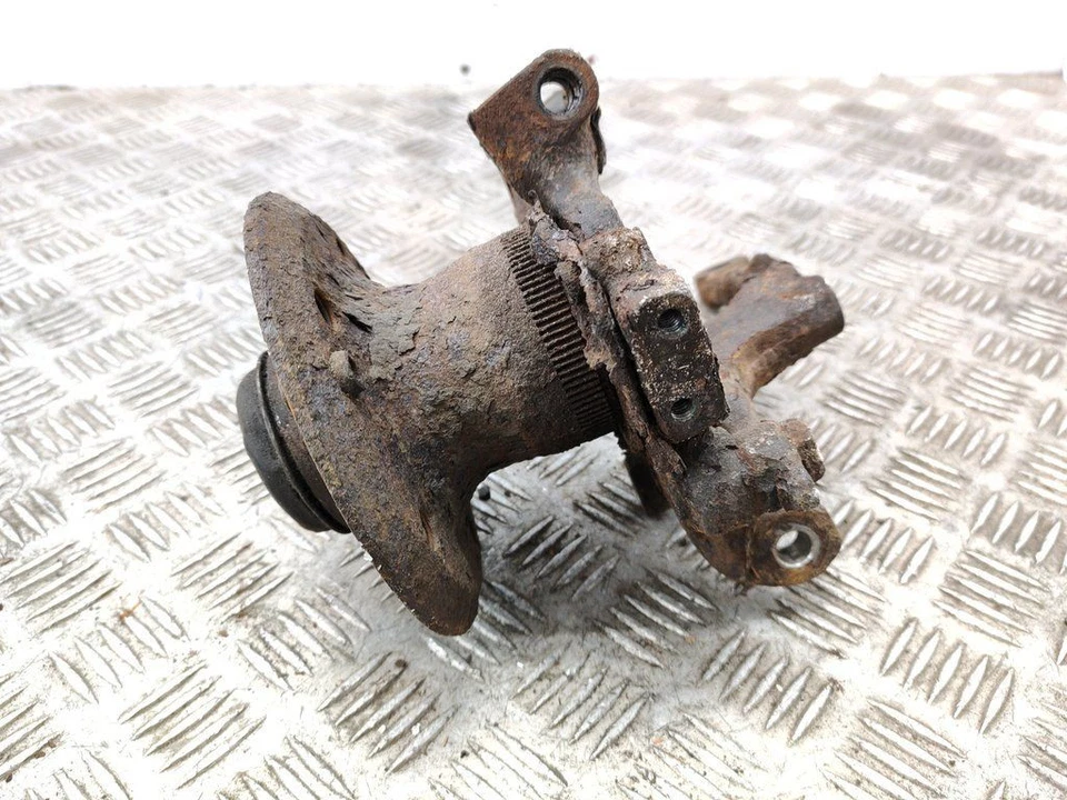 Mozzo Della Ruota Anteriore Sinistra Mercedes-Benz W124 E250 83kW Diesel 1995 Foto 3 de 4