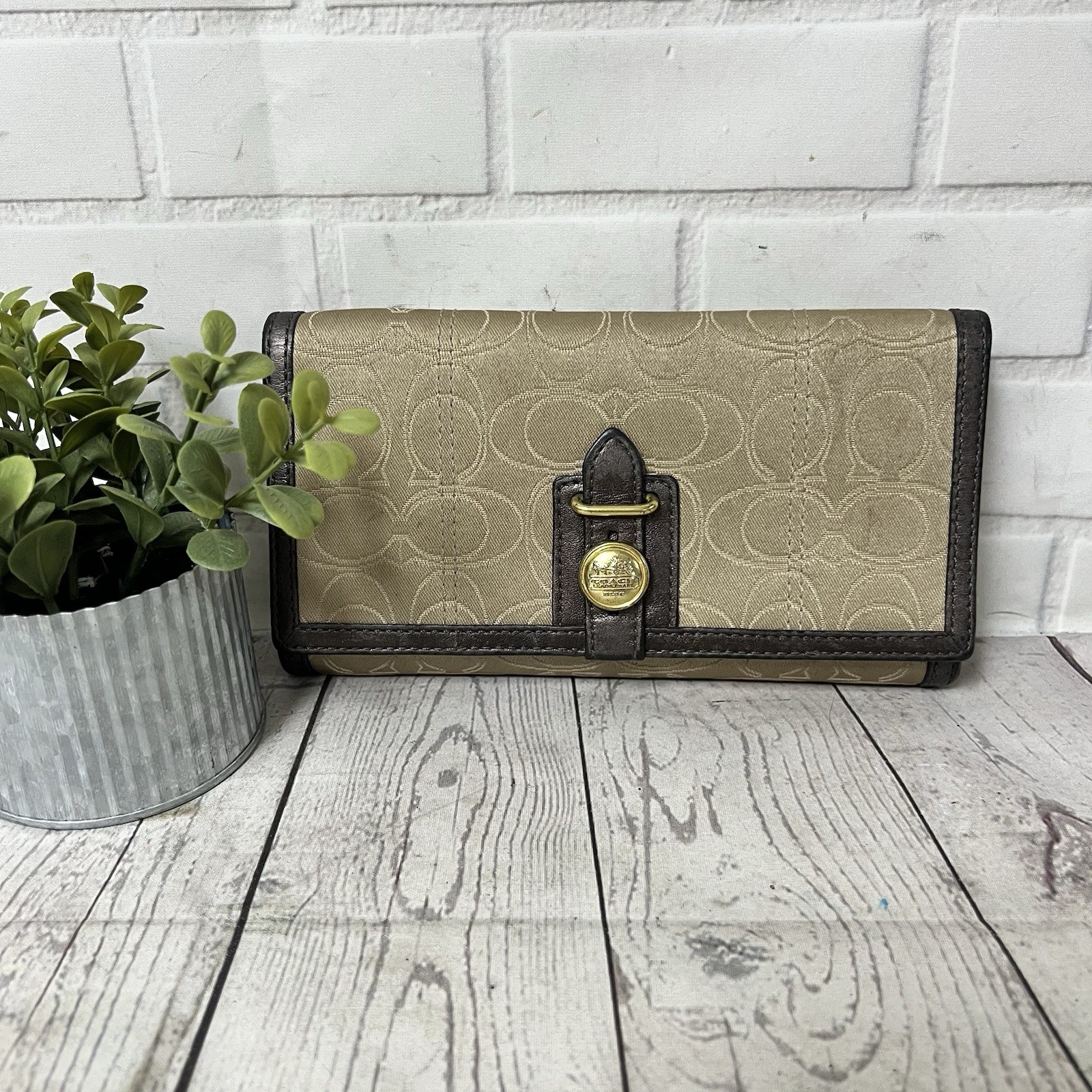 Coach New York Jacquard Patent Leather Trim Khaki Logo Tri Fold Wallet Checkbook