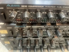 Lot of 4 Alesis 3630 Dual Channel Compressor Limiter w/ Gate – All Power On