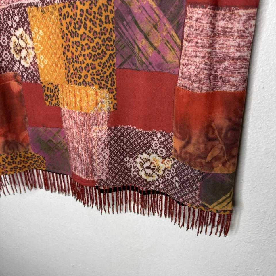 Falda Y2K Forever 21 Talla Mediana Estampado Retazos Cuentas Flecos Dobladillo Hecha en EE. UU. Boho Foto 3 de 4