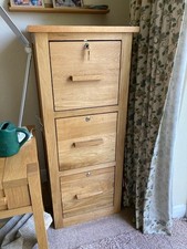 Image of oak filing cabinet 3 drawer lockable and with file dividers