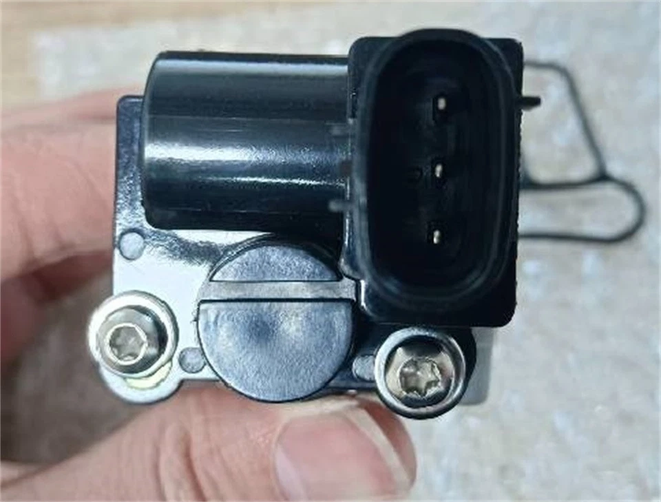 Idle Air Control Valve 22270-66020 For Toyota Landcruiser UZJ100 FZJ100 1FZ 4.5L - Image 2 of 4