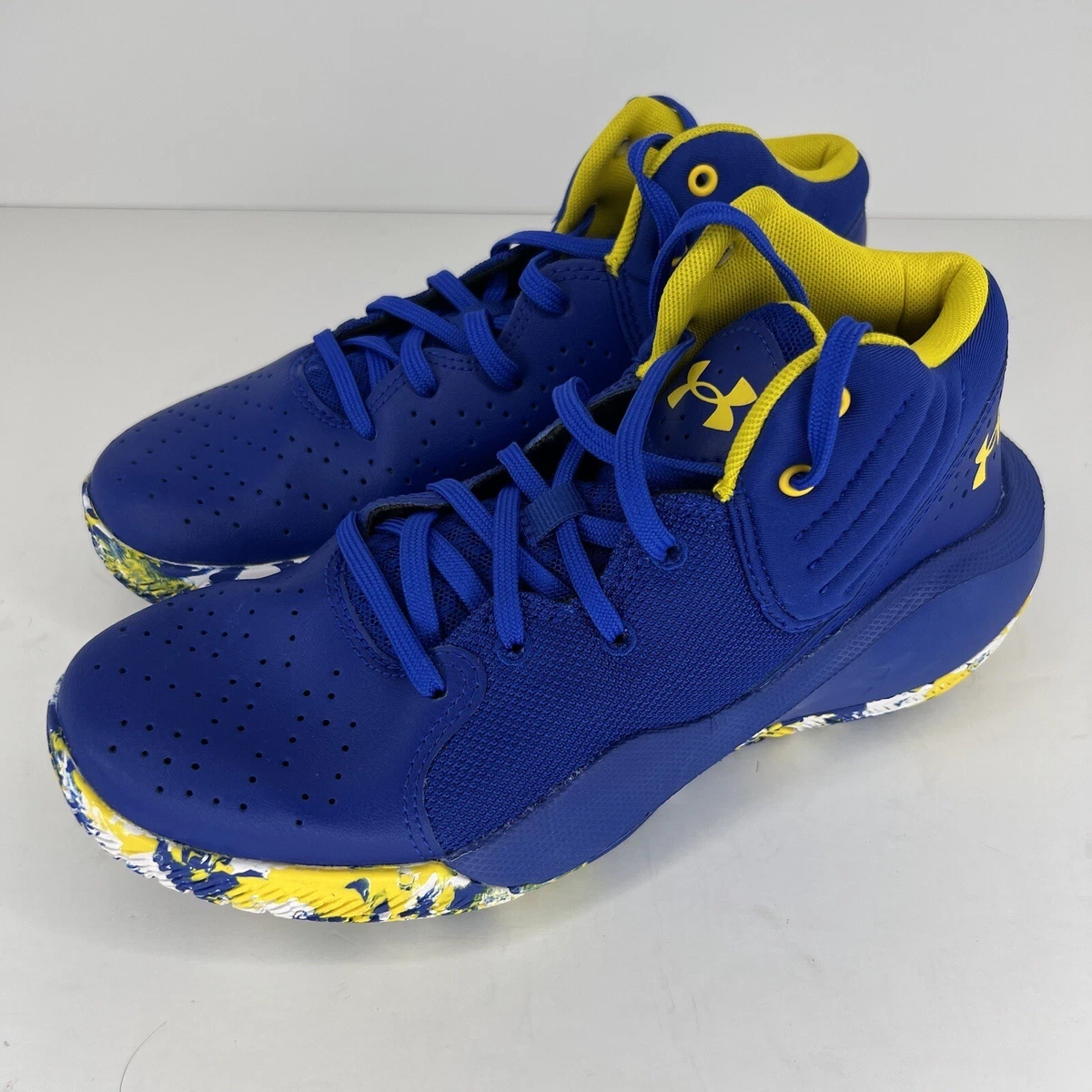 Under armour blue store and yellow basketball shoes