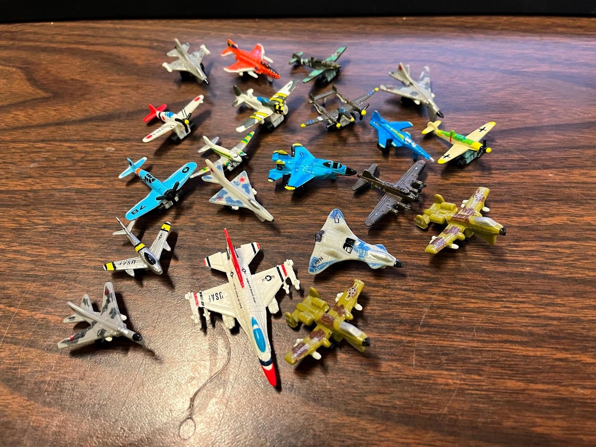 VTG 1990s Galoob Micro Machines Lot of 20 Military Airplane
