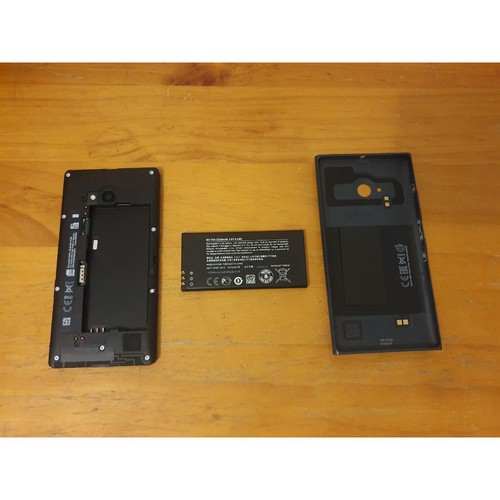 Nokia Lumia 735 RM-1038 Smartphone Black 4.7" OLED 6.7MP (1GB + 8GB) - For Parts - Picture 11 of 17