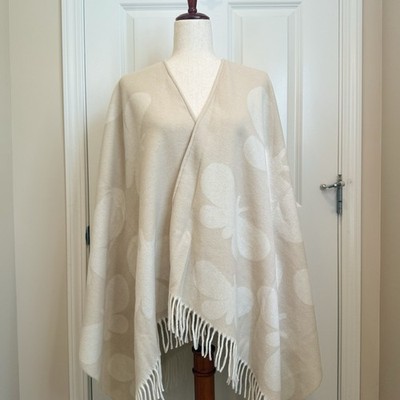 NWOT Weekend Max Mara Pure Wool Wrap with Butterflies Logo Beige OS Fall/Winter