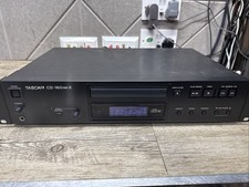 Tascam CD-160 mkII - Montaggio su rack, lettore CD singolo con riproduzione MP3. Difettoso