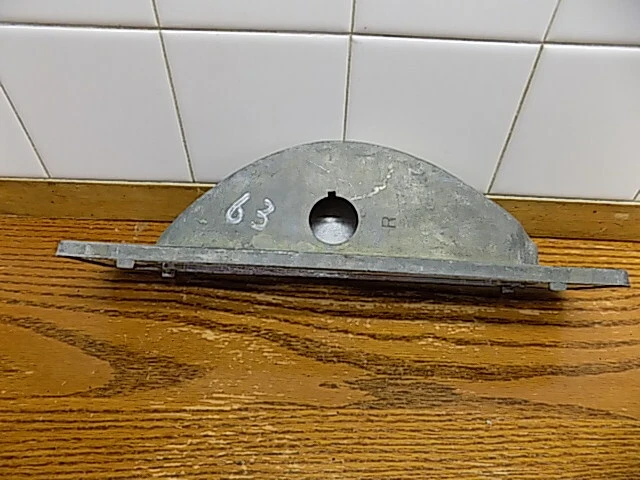 Корпус заднего фонаря 1963-1964 Buick Riviera - Изображение 2 из 4