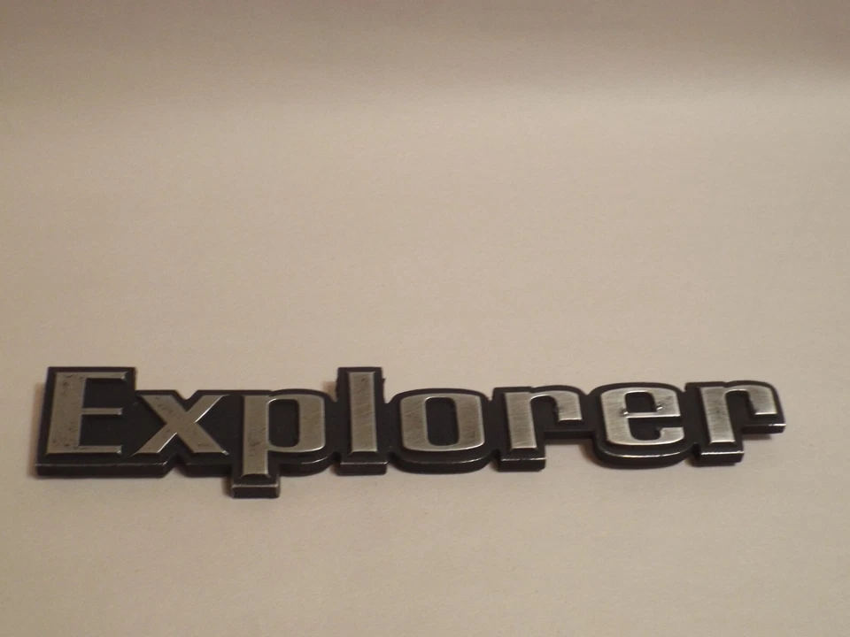 Emblema Explorer 1973 1974 1975 1976 1977 1978 1979 Ford F100 F150 F250 F350 79 C Foto 3 de 4