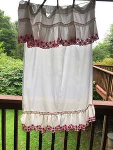 Vintage 1950 S Kitchen Curtains With Red Trim 3 Panels 3 Tiers Ebay