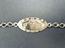 Vintage 1947 Tom Mix Ralston Cereal Premium ID Bracelet, Letter  V  INV2799