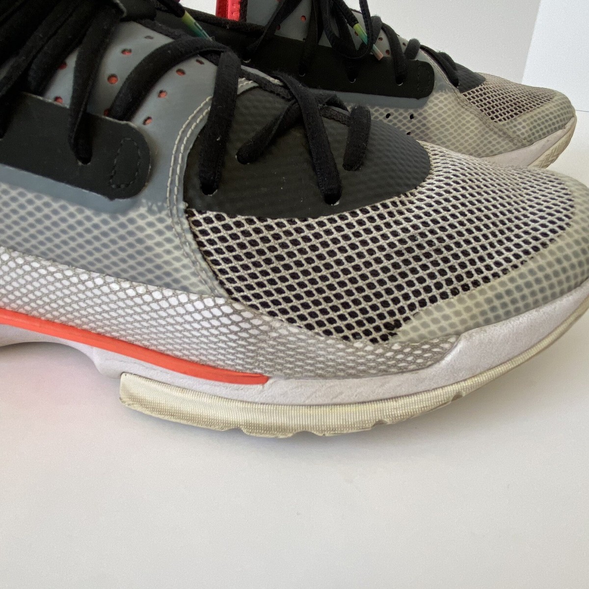 Under Armour HOVR SC G Size Mens 10 Wms 11.5 Micro Sneakers  display picture 3