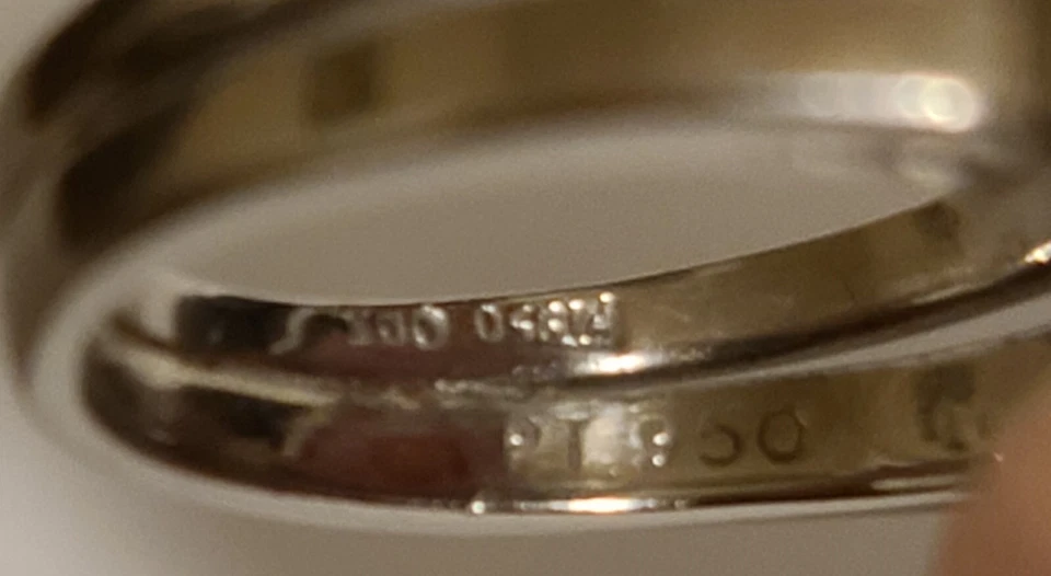 Juego de anillo de compromiso solitario de diamantes redondos de platino piedra central de 0,40 quilates Foto 4 de 4