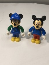 Lego Mickey Mouse 2 Different Costumes Blue Overalls Green Arm Figure Year 2000