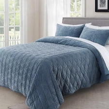 Kasentex Quilt Set, Soft Washed 3-layer Lightweight Bedspread, King, Navy Blue