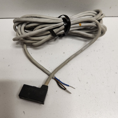 NEW NO BOX! SMC HALL EFFECT SENSOR D-F7PV