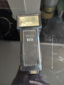 Vivitar 118 Black Electronic Battery Flash Kodak 608 Tele-Instamatic Camera