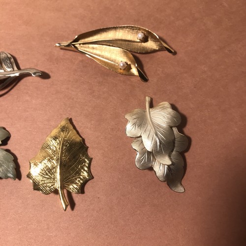Autumn Leaves Leaf Brooch Lot Of 5 Wonderful Fall Foliage Most Gold Tone - Picture 7 of 10
