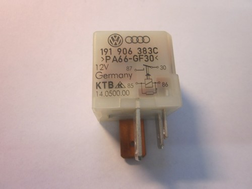 TOP: Relais 167 Kraftstoffpumpenrelais aus VW Passat VR6 191906383C