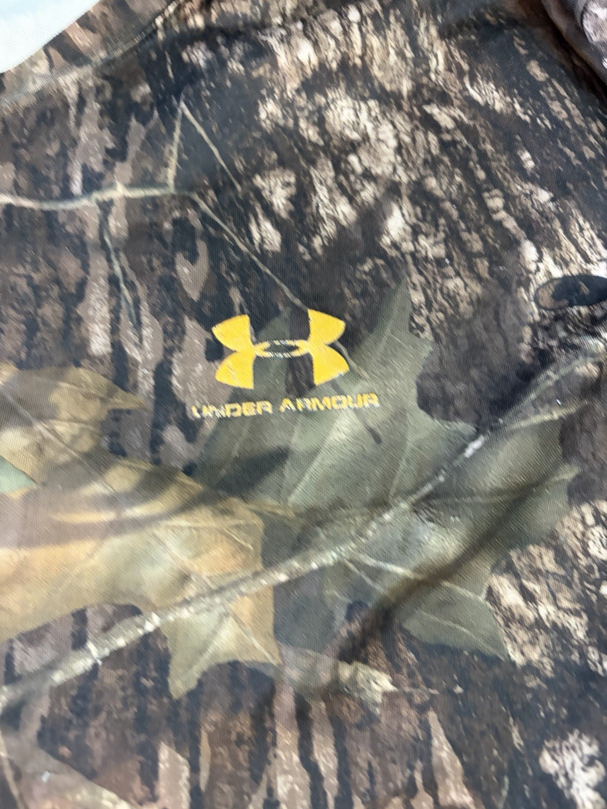 Under Armour long-sleeve hunting shirt in the Mossy Oak Men’s XXL thumbnail 4