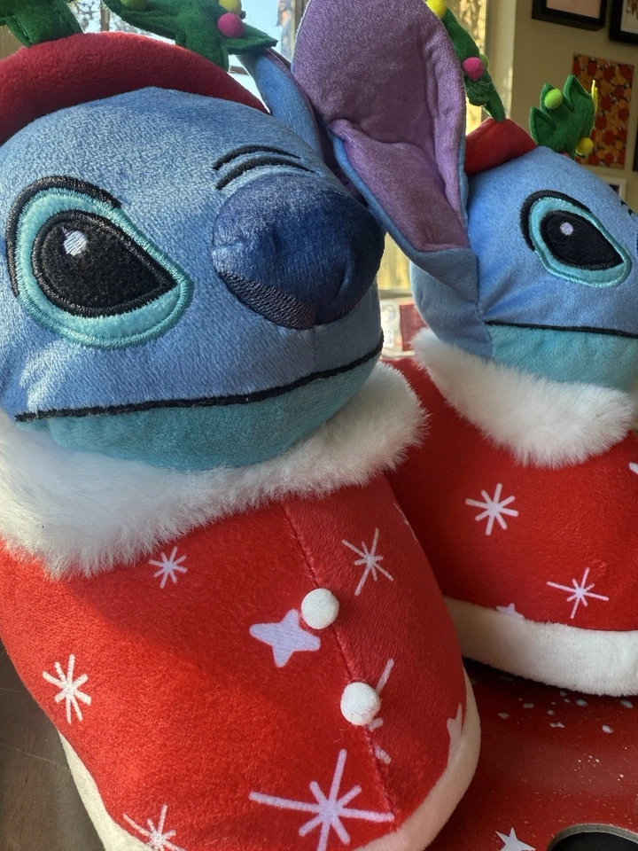 Nuevas Zapatillas de Peluche Disney Lilo & Stitch Navidad Acogedoras Talla Pequeña Foto 2 de 4