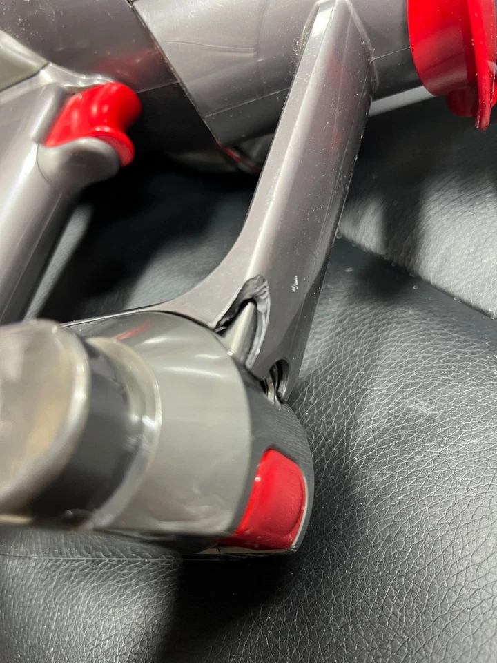 Dyson Outsize Extra Cordless Vacuum Cleaner, Iron - Image 2 of 4