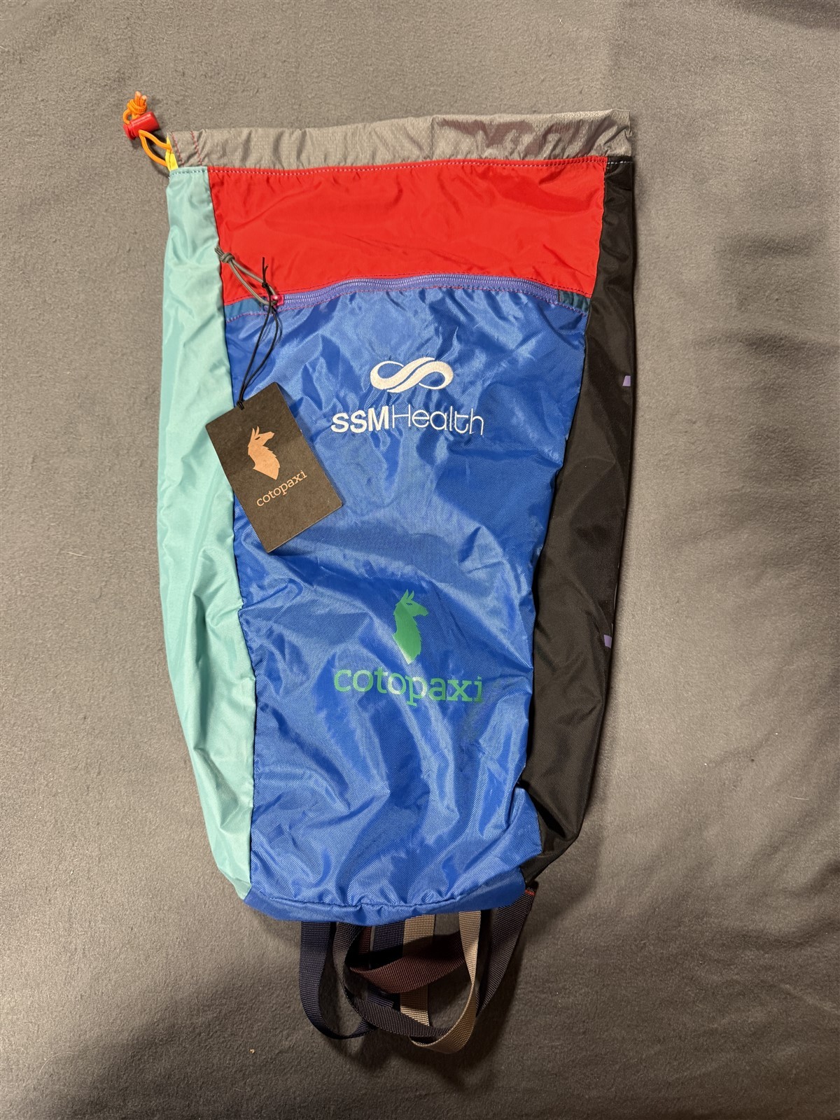 NUEVO CON ETIQUETAS MOCHILA DE VIAJE DE SENDERISMO COTOPAXI LUZON 18L 18 DEL DÍA MOCHILA MULTICOLOR