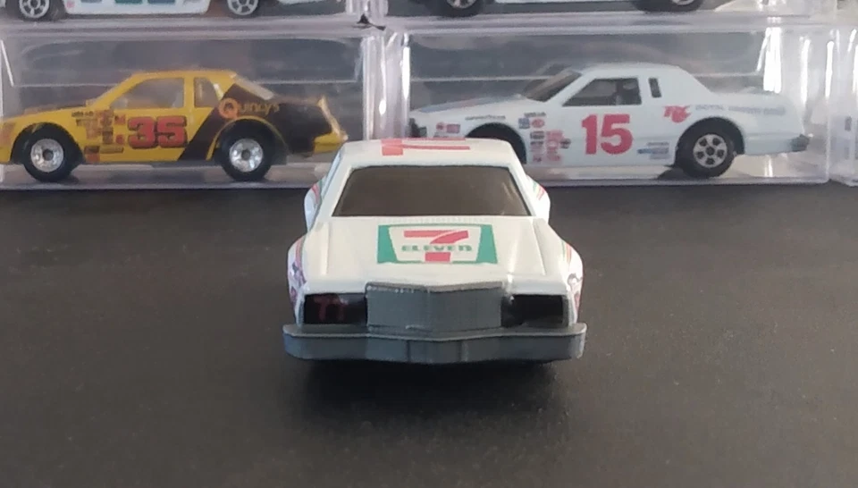 Vintage Ertl 1/64 nascar #77 7Eleven 82 T-bird - Image 4 of 4