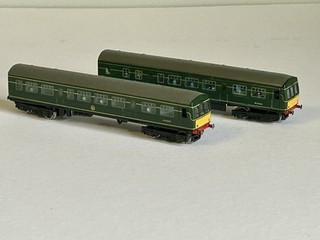Graham Farish 8133 N Gauge 2 Car Class 101 DMU in BR Green. UNPOWERED DUMMY