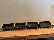 Bachmann OO gauge Mineral Wagons, 2 x Grey & 2 x Bauxite Wagons no boxes
