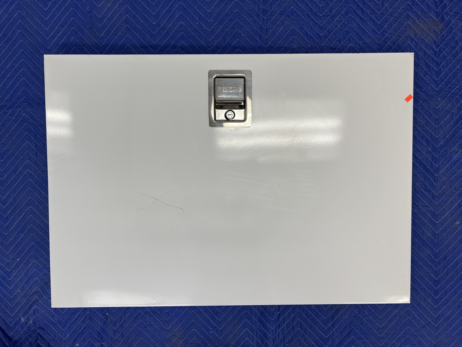 Reading White Truck Utility Bed Door 36” x 25” w/Latch & Key 3546E eBay