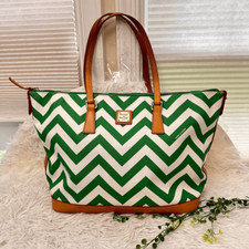 Dooney  Bourke Large Zip Green White Leather Zigzag Tote Shoulder Bag