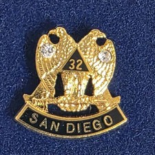Vintage 1989 Scottish Rite 32 Degree Mason San Diego Lapel Pin Masonic in Box