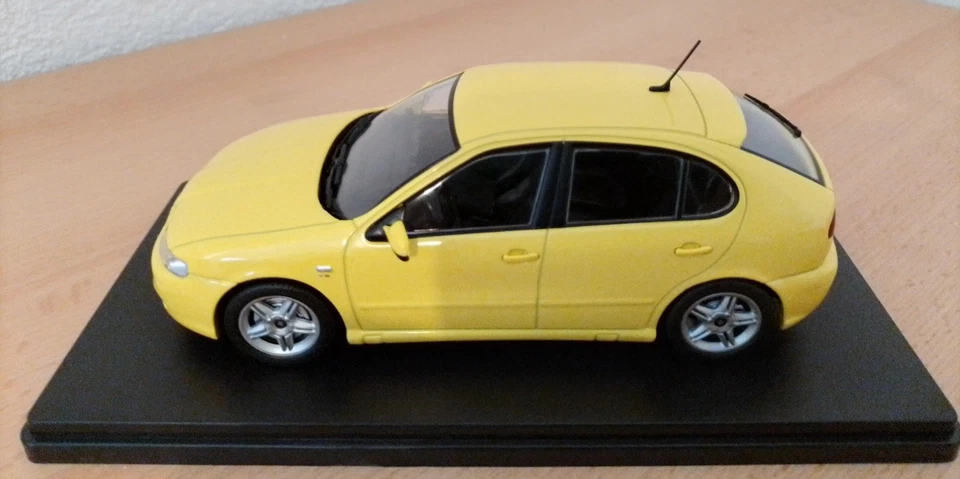 SEAT LEON CUPRA 2.8 V6, 2000, LEO-MODELS/HACHETTE, 1:24, GELB, NEUWERTIG, RAR. - Bild 4 von 4