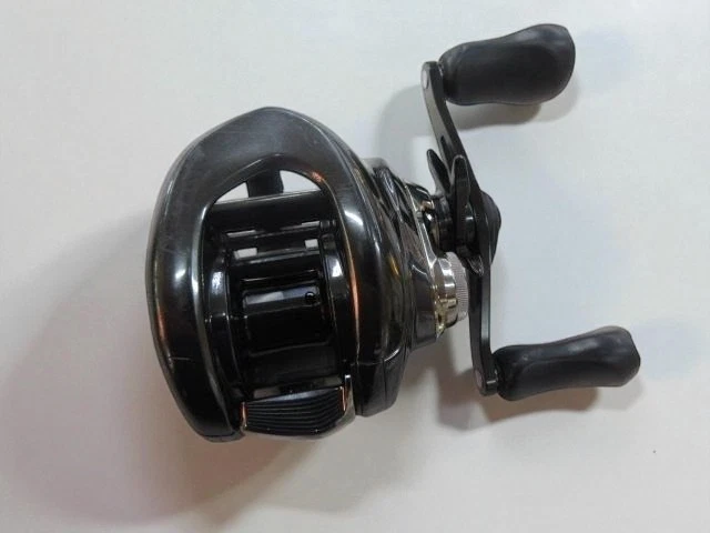 Shimano 23 Antares DC MD XG Rechtshand Baitcastrolle gebraucht aus Japan