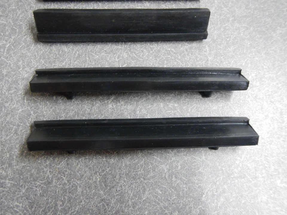 66 aisladores de goma para radiador Buick Riviera (4) 1966 Riviera GS Gran Sport NUEVO Foto 3 de 4