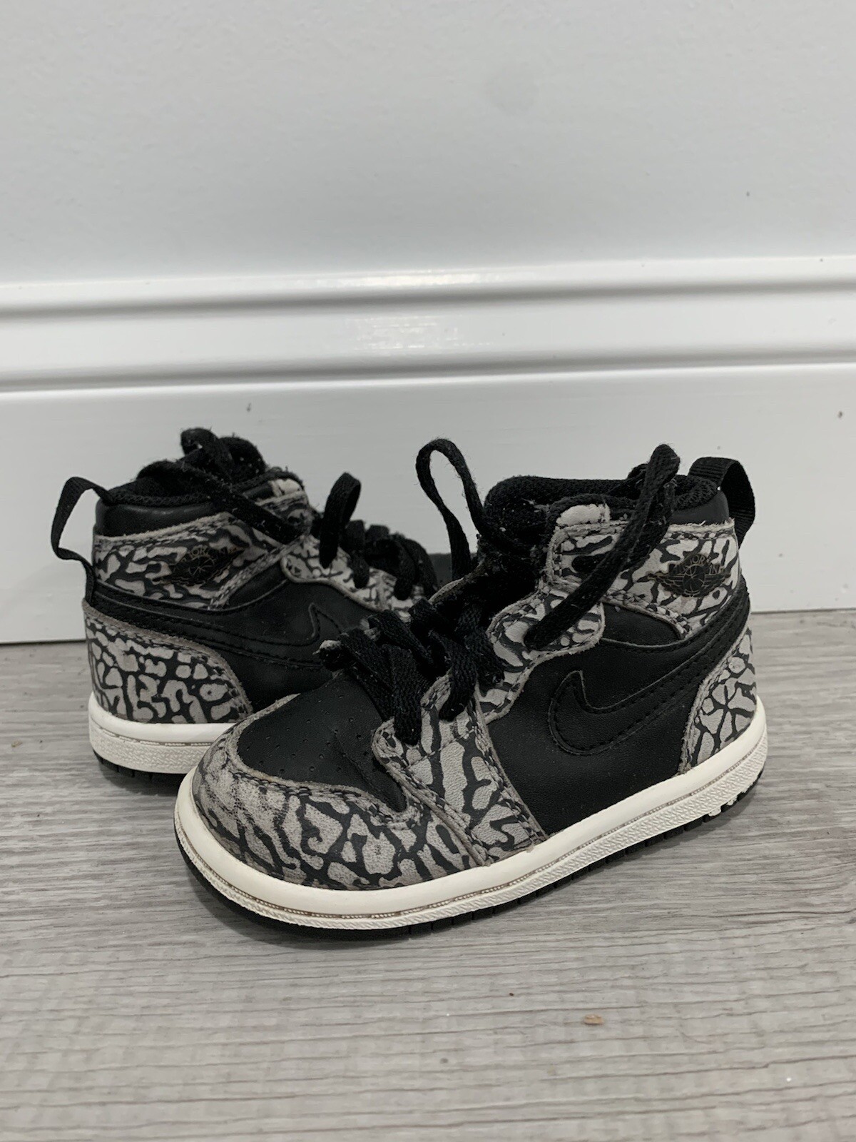 Jordan Air 1 купить в Америке, лот 