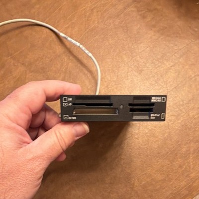 TEAC CA-200 Multi-Format USB Memory Card Reader SM xD CF/MD SD MMC 1930930B02