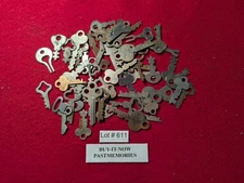 50 VINTAGE MISC. FLAT STEEL LEVER KEYS, ANTIQUE LOCKS & KEY LOT #611