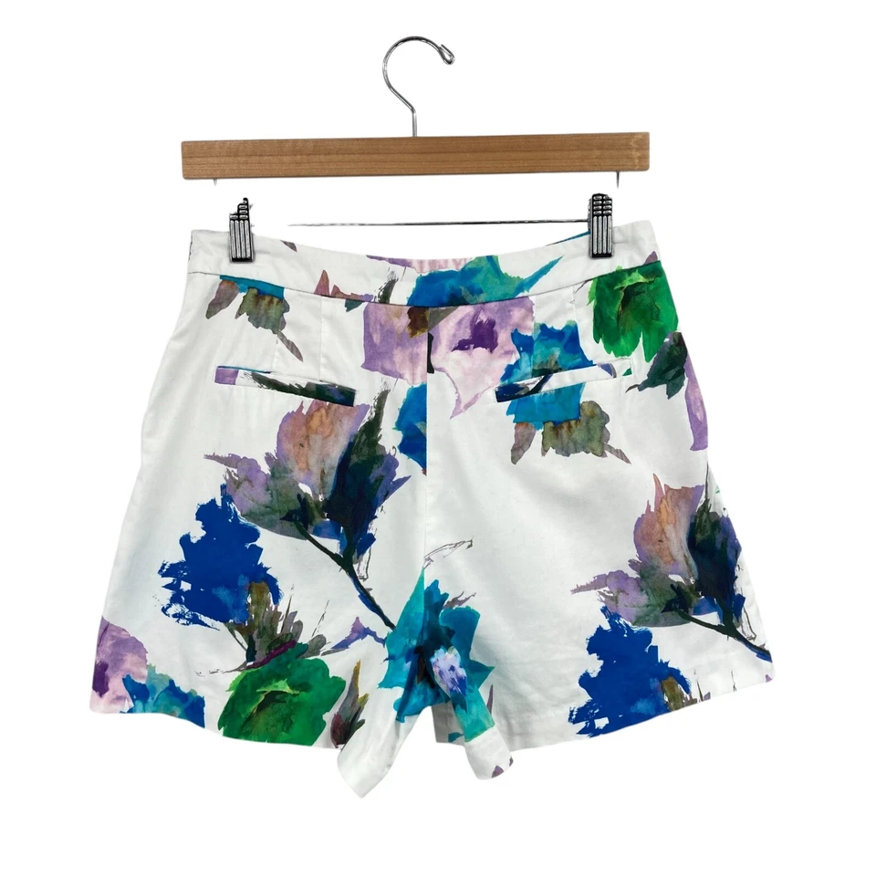 Pantalones Cortos Básicos Zara Para Mujer Medianos Blancos Florales Plisados Cintura Alta Cremallera Lateral Foto 2 de 4