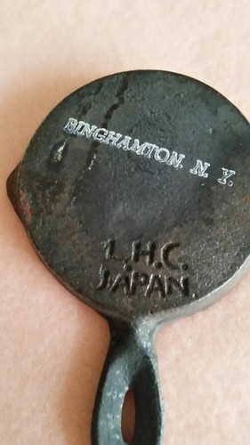Vintage Mid Century Miniature Cast Iron Skillet Ashtray Souvenir Swan LHC Japan - Picture 7 of 10