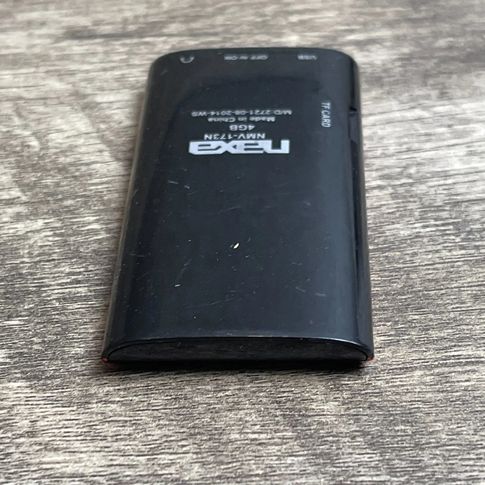 Reproductor multimedia portátil Naxa NMV-173N rojo y negro pantalla LCD de 1,8" 4 GB de memoria Mp3 Foto 4 de 4