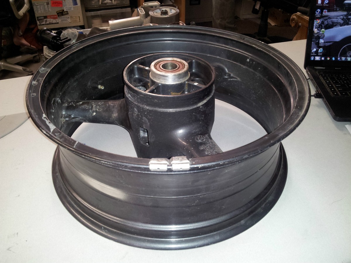 rmkj♡ Kawasaki ZX9R ZX-9 Ninja 1998-1999 Rear Wheel / Rim Low miles