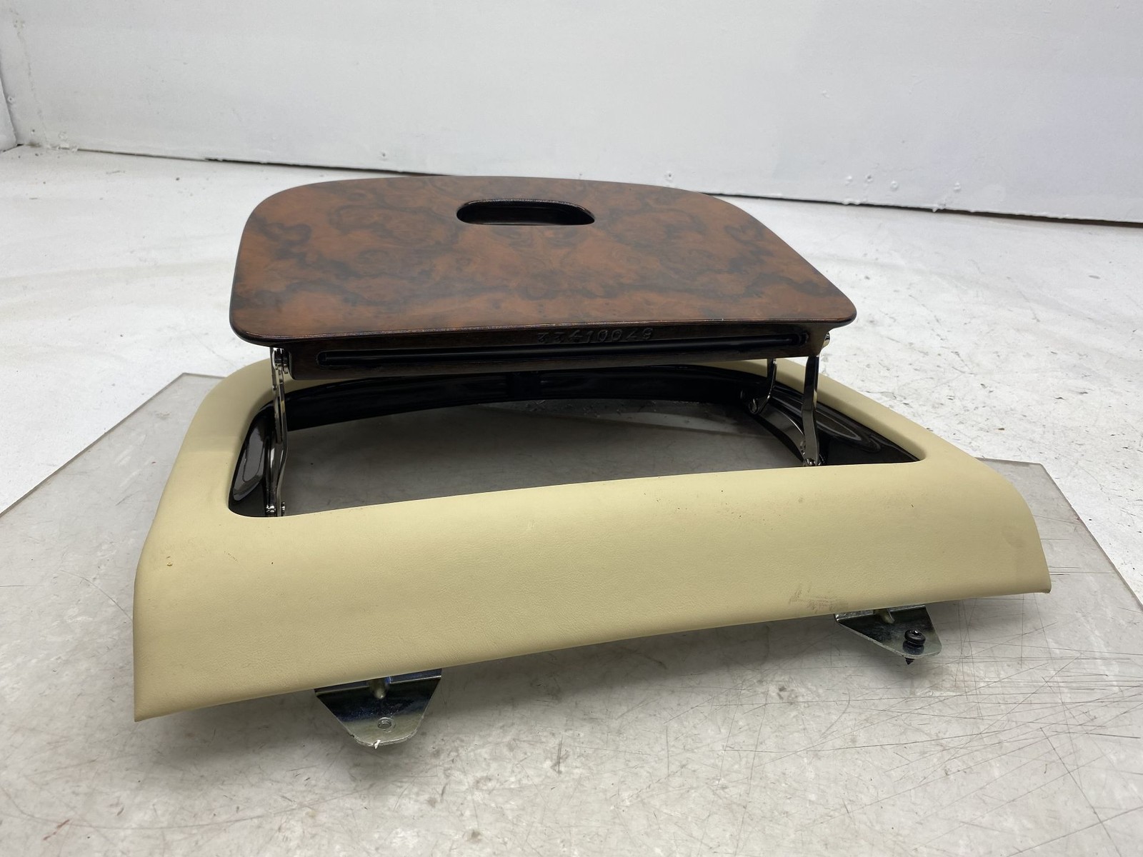 2010-2020 BENTLEY MULSANNE FRONT RIGHT PASSENGER SIDE SEAT REAR FOLDING TABLE