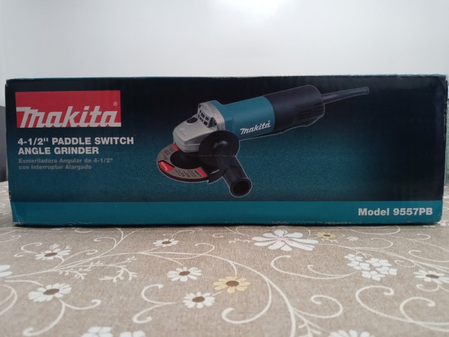Makita 9557PB 120V 114mm Angle Grinder 