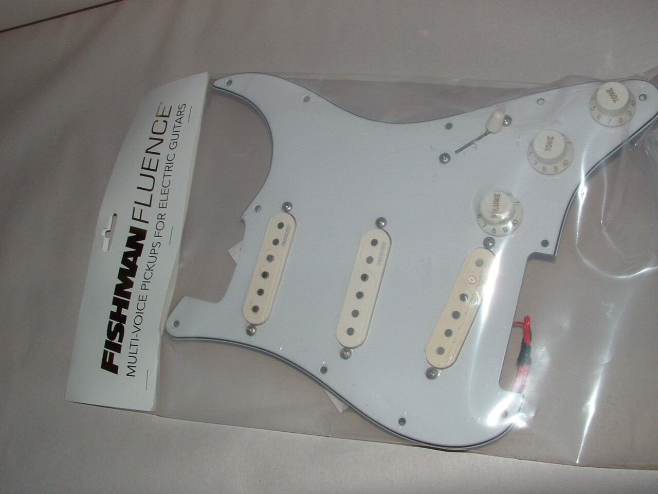 Fishman Fluence PRF-STR-WPG Loaded Strat Pickguard (White)  Brand New